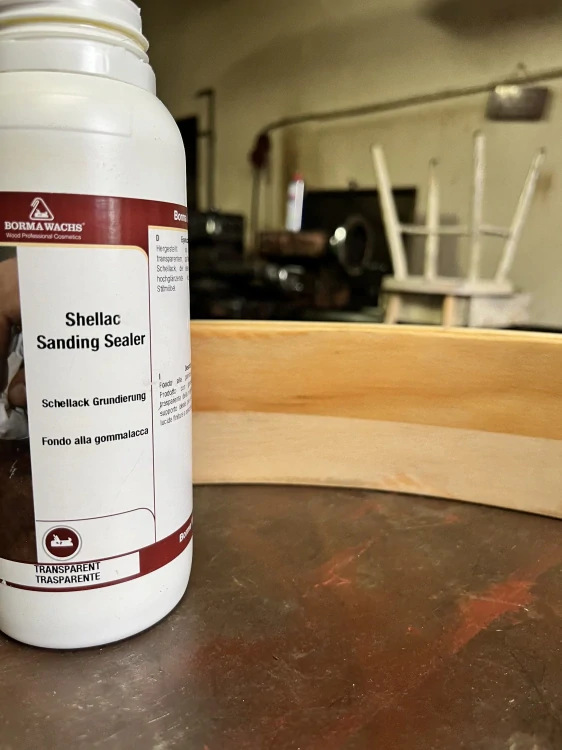 Šelakový základní plnič