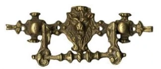 Madlo č.7 odlitek mosazi, 104 × 38 mm