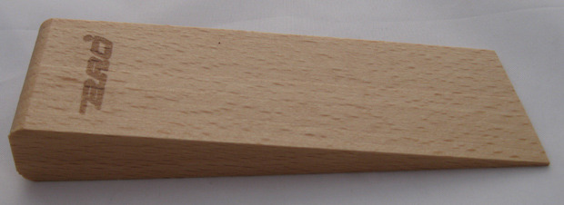 Bao-špachtle dřevěná ke zpracování měkkého vosku a tmelu na dřevo - 1 ks